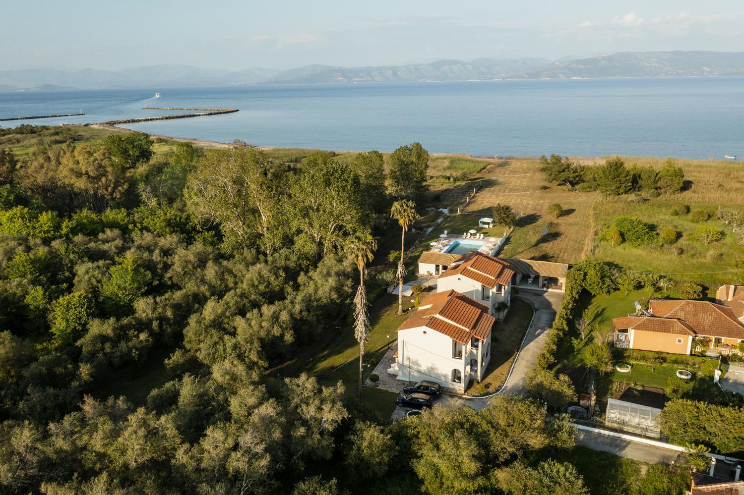 דירות לפקימי Parakladi Seaside Retreat מראה חיצוני תמונה
